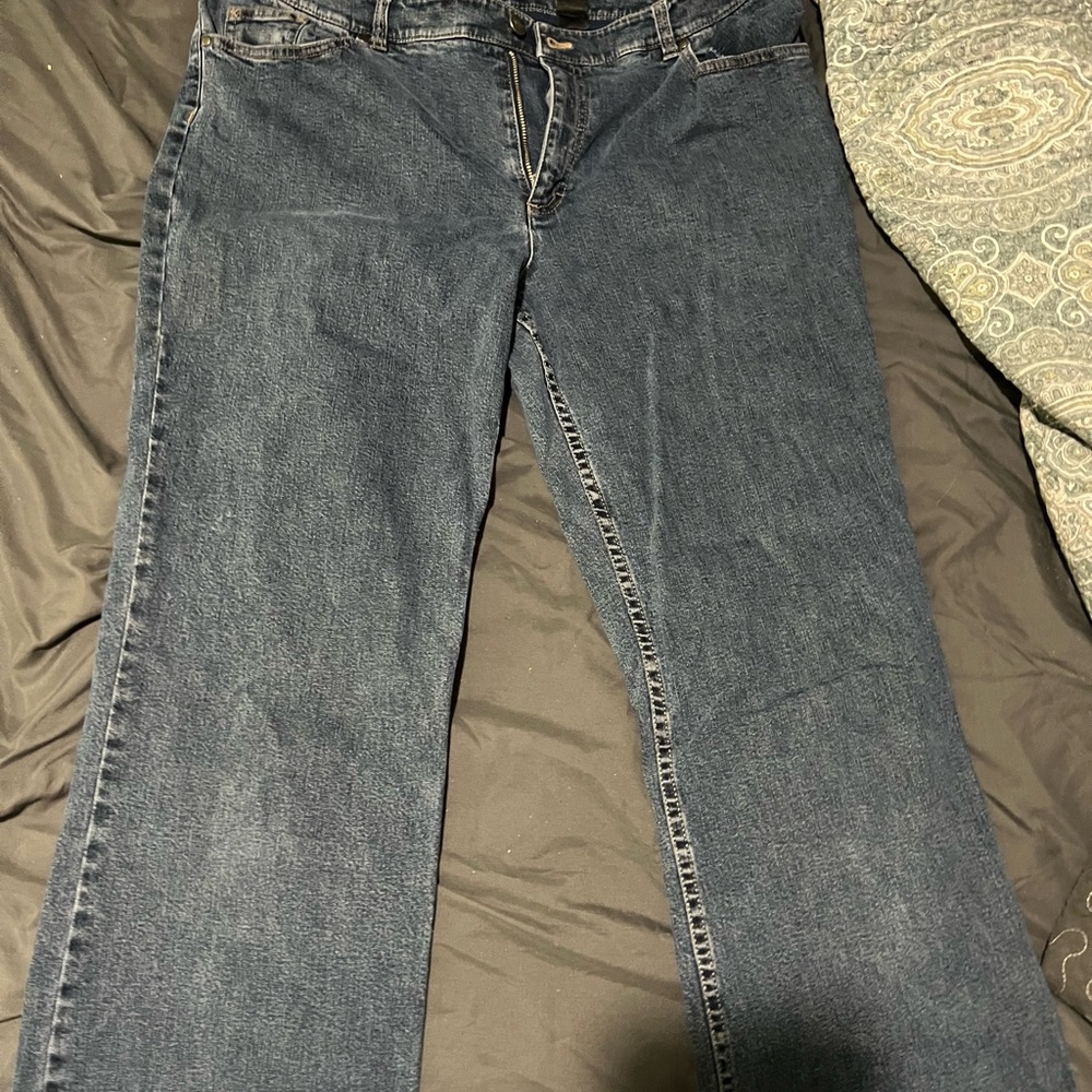 Sz 32 Tahari preloved Women's Blue Jeans